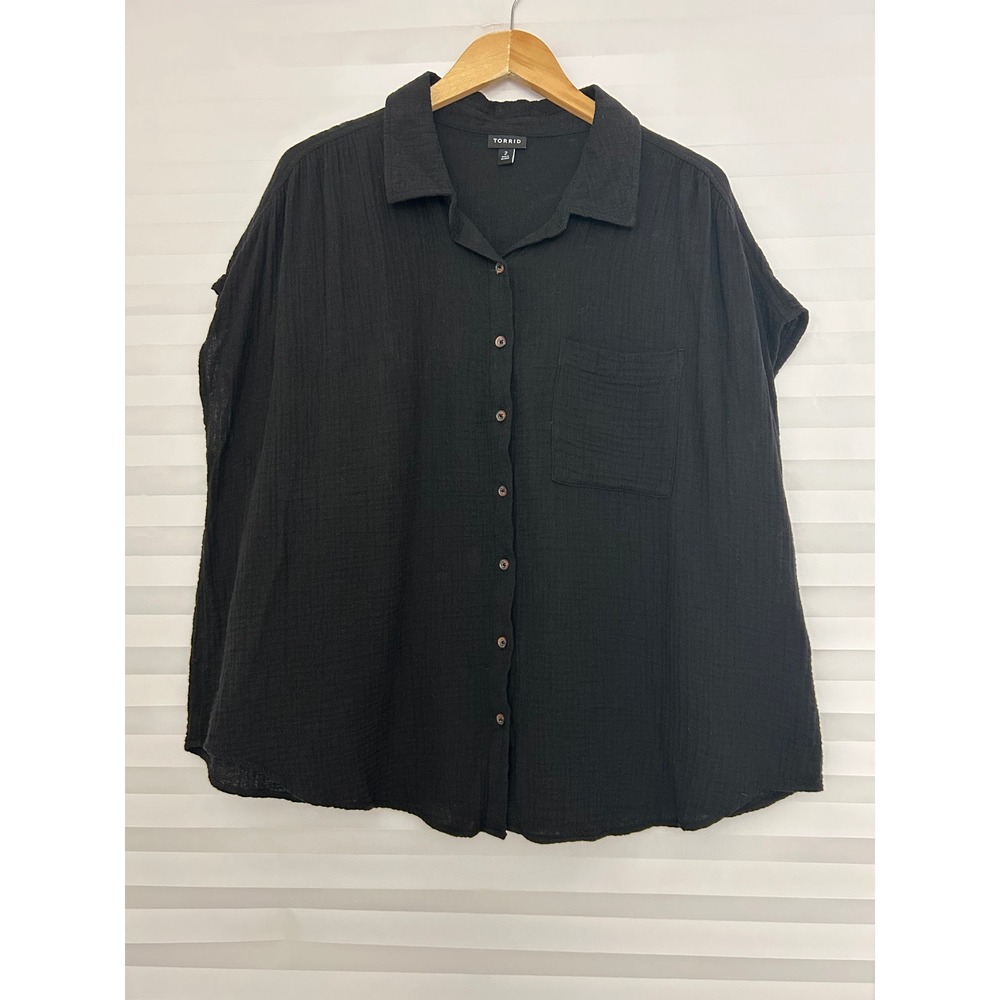 Torrid Black 100% Cotton Double Gauze Cap Sleeve Button Down Shirt 2 Minimalist